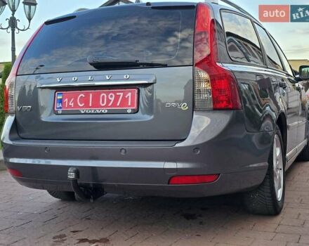 Серый Вольво В50, объемом двигателя 1.6 л и пробегом 216 тыс. км за 8999 $, фото 105 на Automoto.ua