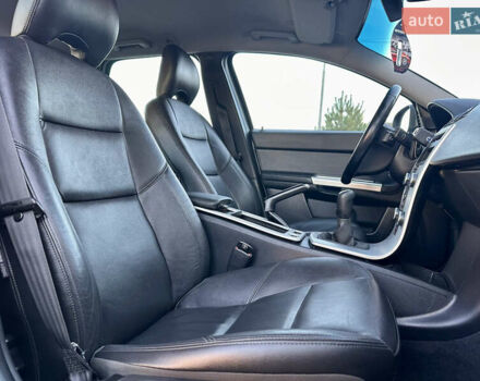 Серый Вольво В50, объемом двигателя 1.6 л и пробегом 215 тыс. км за 7499 $, фото 145 на Automoto.ua