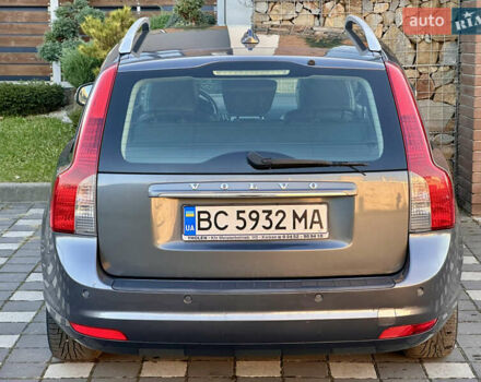 Серый Вольво В50, объемом двигателя 1.6 л и пробегом 215 тыс. км за 7499 $, фото 9 на Automoto.ua