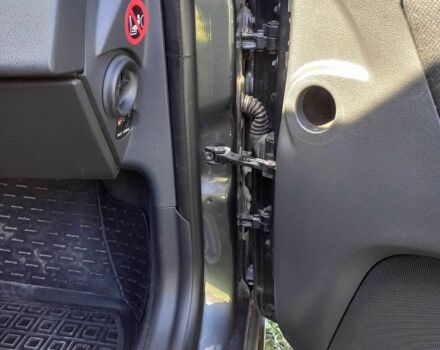 Серый Вольво В50, объемом двигателя 1.6 л и пробегом 266 тыс. км за 6400 $, фото 5 на Automoto.ua