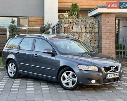 Серый Вольво В50, объемом двигателя 1.6 л и пробегом 215 тыс. км за 7499 $, фото 4 на Automoto.ua