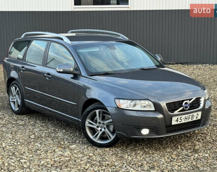 Серый Вольво В50, объемом двигателя 1.6 л и пробегом 228 тыс. км за 8950 $, фото 7 на Automoto.ua