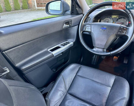 Серый Вольво В50, объемом двигателя 1.6 л и пробегом 215 тыс. км за 7499 $, фото 106 на Automoto.ua