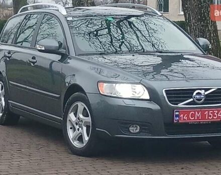 Сірий Вольво V50, об'ємом двигуна 0 л та пробігом 225 тис. км за 8750 $, фото 4 на Automoto.ua