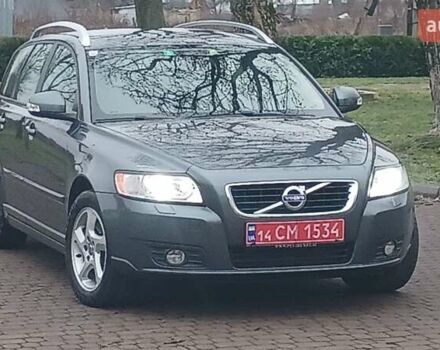 Сірий Вольво V50, об'ємом двигуна 0 л та пробігом 225 тис. км за 8750 $, фото 6 на Automoto.ua