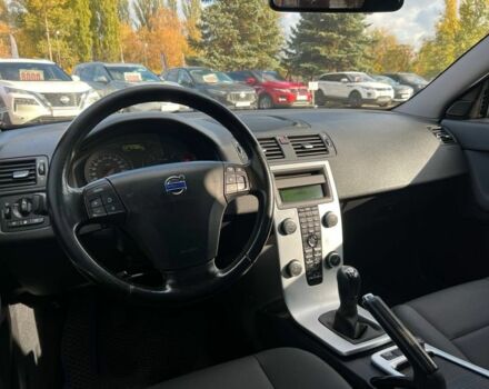 Серый Вольво В50, объемом двигателя 2 л и пробегом 250 тыс. км за 8200 $, фото 8 на Automoto.ua