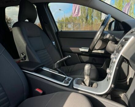 Серый Вольво В50, объемом двигателя 2 л и пробегом 250 тыс. км за 8200 $, фото 7 на Automoto.ua