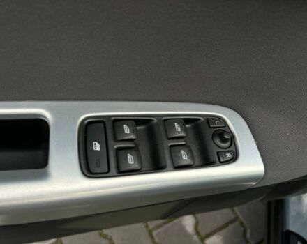 Серый Вольво В50, объемом двигателя 2 л и пробегом 250 тыс. км за 8200 $, фото 13 на Automoto.ua