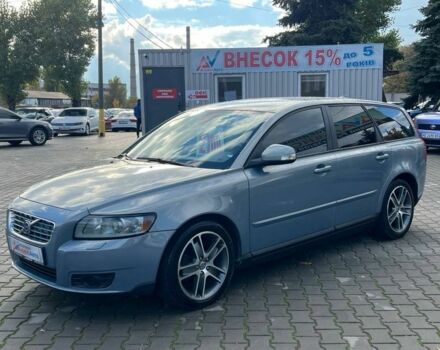 Серый Вольво В50, объемом двигателя 2 л и пробегом 250 тыс. км за 8200 $, фото 1 на Automoto.ua