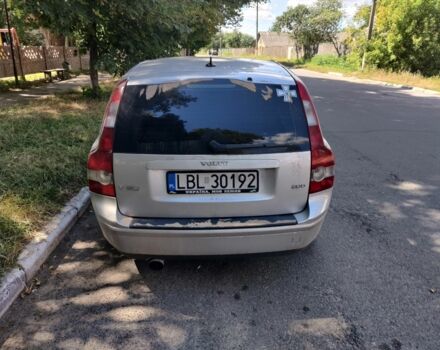 Серый Вольво В50, объемом двигателя 2 л и пробегом 430 тыс. км за 3700 $, фото 1 на Automoto.ua