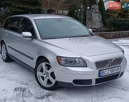 Сірий Вольво V50, об'ємом двигуна 2 л та пробігом 385 тис. км за 4650 $, фото 1 на Automoto.ua