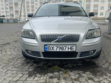 Вольво В50 2004 в Хмельницком на Automoto.ua Серый Вольво В50, объемом двигателя 1.8 л и пробегом 323 тыс. км за 6100 $, фото 1 на Automoto.ua
