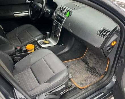 Сірий Вольво V50, об'ємом двигуна 2.4 л та пробігом 307 тис. км за 4300 $, фото 1 на Automoto.ua