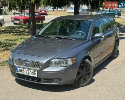 Сірий Вольво V50, об'ємом двигуна 2 л та пробігом 280 тис. км за 2750 $, фото 1 на Automoto.ua