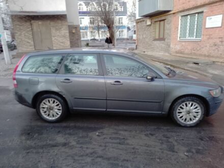Сірий Вольво V50, об'ємом двигуна 2 л та пробігом 310 тис. км за 2400 $, фото 1 на Automoto.ua