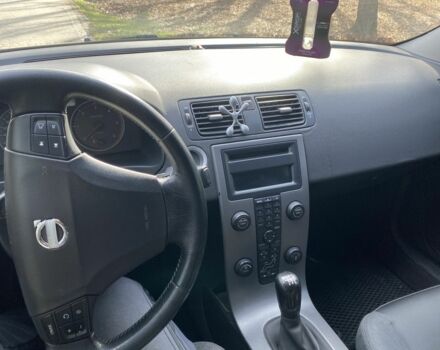 Сірий Вольво V50, об'ємом двигуна 2 л та пробігом 348 тис. км за 5500 $, фото 1 на Automoto.ua