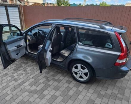 Сірий Вольво V50, об'ємом двигуна 2.4 л та пробігом 270 тис. км за 4932 $, фото 1 на Automoto.ua