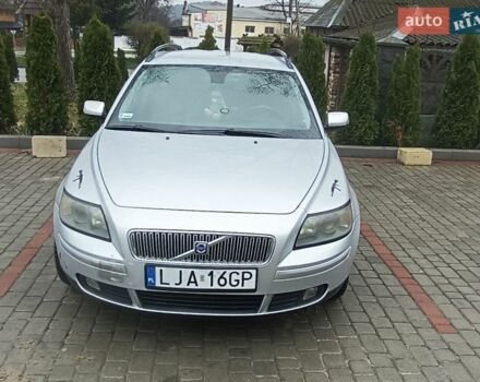 Сірий Вольво V50, об'ємом двигуна 1.6 л та пробігом 327 тис. км за 2500 $, фото 1 на Automoto.ua