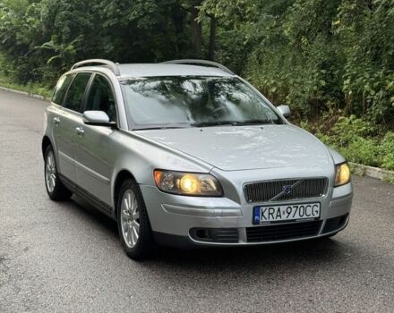 Сірий Вольво V50, об'ємом двигуна 2 л та пробігом 338 тис. км за 2800 $, фото 1 на Automoto.ua