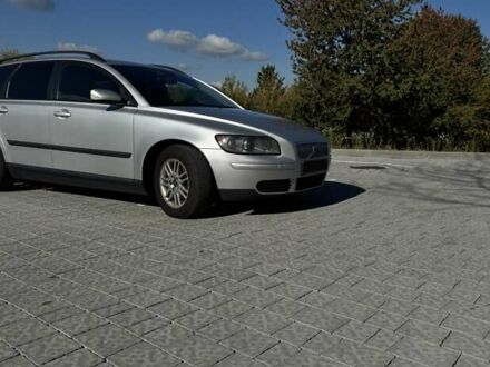 Вольво V50 2005 у Львові на Automoto.ua Сірий Вольво V50, об'ємом двигуна 1.6 л та пробігом 300 тис. км за 5600 $, фото 1 на Automoto.ua