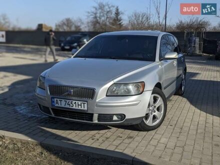 Вольво V50 2005 у Івано-Франківську на Automoto.ua Сірий Вольво V50, об'ємом двигуна 2 л та пробігом 433 тис. км за 4800 $, фото 1 на Automoto.ua