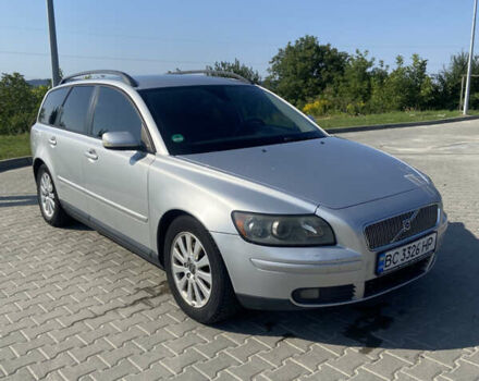 Серый Вольво В50, объемом двигателя 2 л и пробегом 325 тыс. км за 5250 $, фото 1 на Automoto.ua