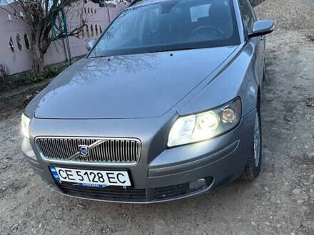 Вольво V50 2005 у Чернівцях на Automoto.ua Сірий Вольво V50, об'ємом двигуна 1.6 л та пробігом 380 тис. км за 5200 $, фото 1 на Automoto.ua