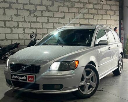 Сірий Вольво V50, об'ємом двигуна 2.5 л та пробігом 312 тис. км за 6450 $, фото 1 на Automoto.ua
