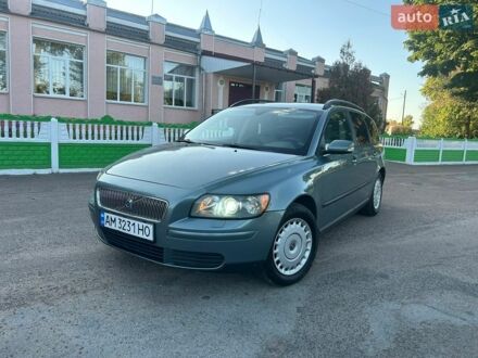 Сірий Вольво V50, об'ємом двигуна 1.8 л та пробігом 205 тис. км за 4250 $, фото 1 на Automoto.ua