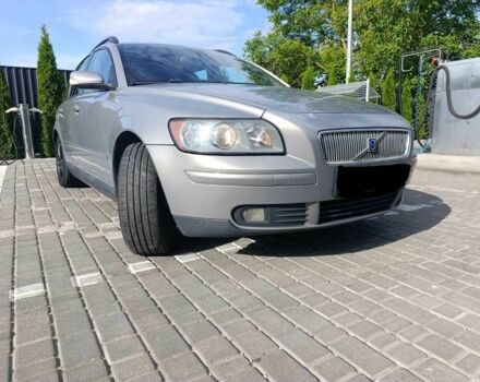 Сірий Вольво V50, об'ємом двигуна 2 л та пробігом 358 тис. км за 2450 $, фото 1 на Automoto.ua