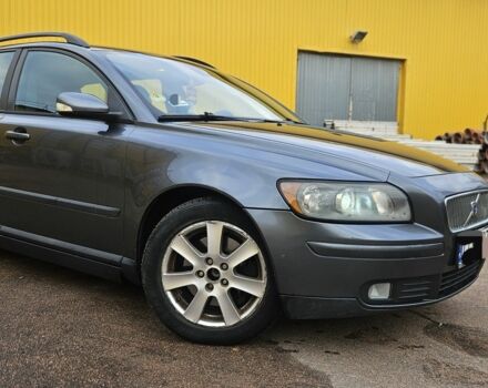 Серый Вольво В50, объемом двигателя 2 л и пробегом 360 тыс. км за 2557 $, фото 1 на Automoto.ua