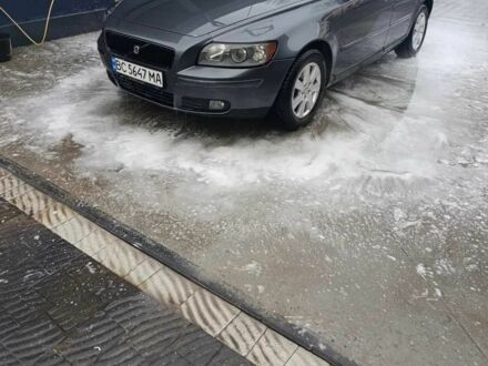 Сірий Вольво V50, об'ємом двигуна 1.8 л та пробігом 275 тис. км за 4900 $, фото 1 на Automoto.ua