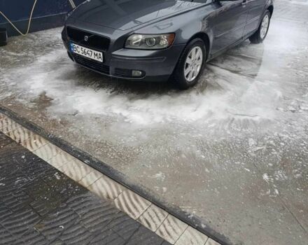 Сірий Вольво V50, об'ємом двигуна 1.8 л та пробігом 275 тис. км за 4900 $, фото 1 на Automoto.ua