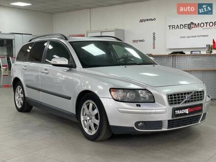 Сірий Вольво V50, об'ємом двигуна 2 л та пробігом 400 тис. км за 4690 $, фото 1 на Automoto.ua