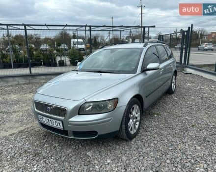 Серый Вольво В50, объемом двигателя 2 л и пробегом 309 тыс. км за 6400 $, фото 1 на Automoto.ua