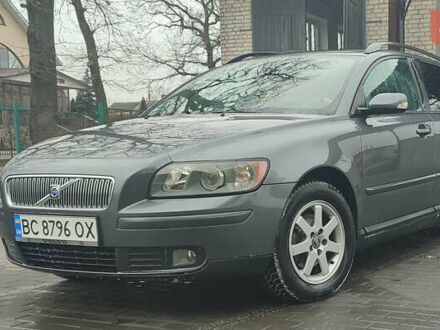Сірий Вольво V50, об'ємом двигуна 1.56 л та пробігом 315 тис. км за 5500 $, фото 1 на Automoto.ua