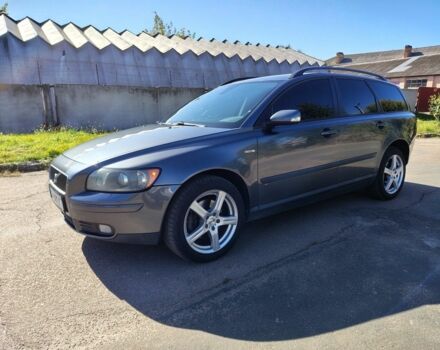 Серый Вольво В50, объемом двигателя 2 л и пробегом 260 тыс. км за 6200 $, фото 1 на Automoto.ua