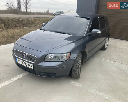 Серый Вольво В50, объемом двигателя 1.6 л и пробегом 244 тыс. км за 6850 $, фото 1 на Automoto.ua