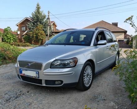 Сірий Вольво V50, об'ємом двигуна 2 л та пробігом 303 тис. км за 2405 $, фото 1 на Automoto.ua