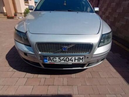 Вольво V50 2006 у Луцьку на Automoto.ua Сірий Вольво V50, об'ємом двигуна 2 л та пробігом 280 тис. км за 4650 $, фото 1 на Automoto.ua