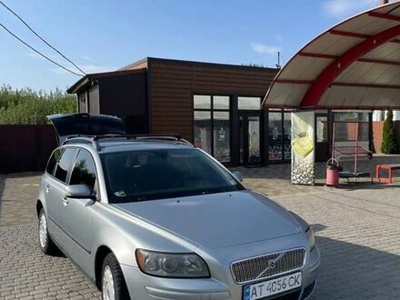 Сірий Вольво V50, об'ємом двигуна 2 л та пробігом 397 тис. км за 4500 $, фото 1 на Automoto.ua