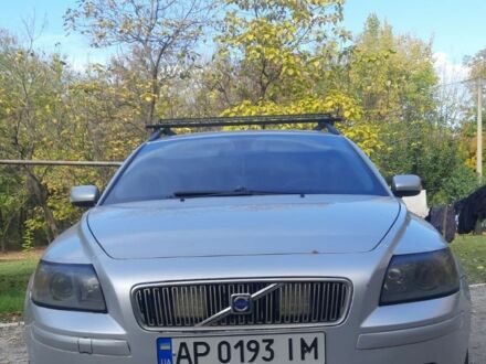 Серый Вольво В50, объемом двигателя 2 л и пробегом 270 тыс. км за 4800 $, фото 1 на Automoto.ua