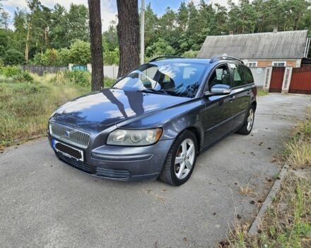 Сірий Вольво V50, об'ємом двигуна 2 л та пробігом 267 тис. км за 2400 $, фото 1 на Automoto.ua