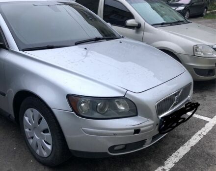 Сірий Вольво V50, об'ємом двигуна 2 л та пробігом 270 тис. км за 5100 $, фото 1 на Automoto.ua