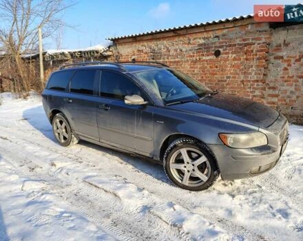 Серый Вольво В50, объемом двигателя 2 л и пробегом 260 тыс. км за 5800 $, фото 1 на Automoto.ua