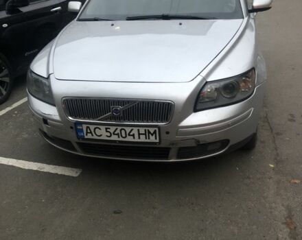 Вольво В50 2006 в Луцке на Automoto.ua Серый Вольво В50, объемом двигателя 2 л и пробегом 270 тыс. км за 4700 $, фото 1 на Automoto.ua