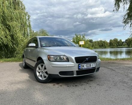 Сірий Вольво V50, об'ємом двигуна 1.6 л та пробігом 240 тис. км за 5400 $, фото 1 на Automoto.ua
