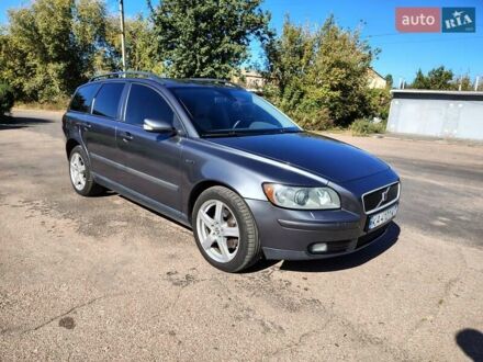 Вольво V50 2006 у Прилуках на Automoto.ua Сірий Вольво V50, об'ємом двигуна 2 л та пробігом 255 тис. км за 6600 $, фото 1 на Automoto.ua