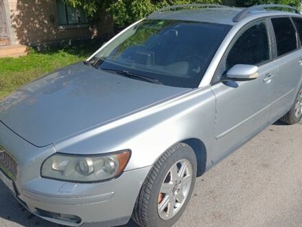 Сірий Вольво V50, об'ємом двигуна 2 л та пробігом 330 тис. км за 5994 $, фото 1 на Automoto.ua