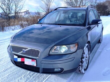 Серый Вольво В50, объемом двигателя 2 л и пробегом 370 тыс. км за 3100 $, фото 1 на Automoto.ua